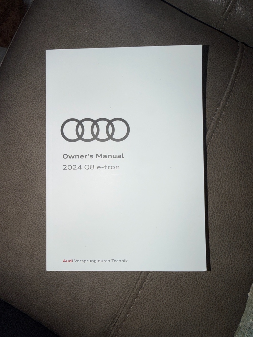 Audi Owner's Manual 2024 Q8 e-tron - White